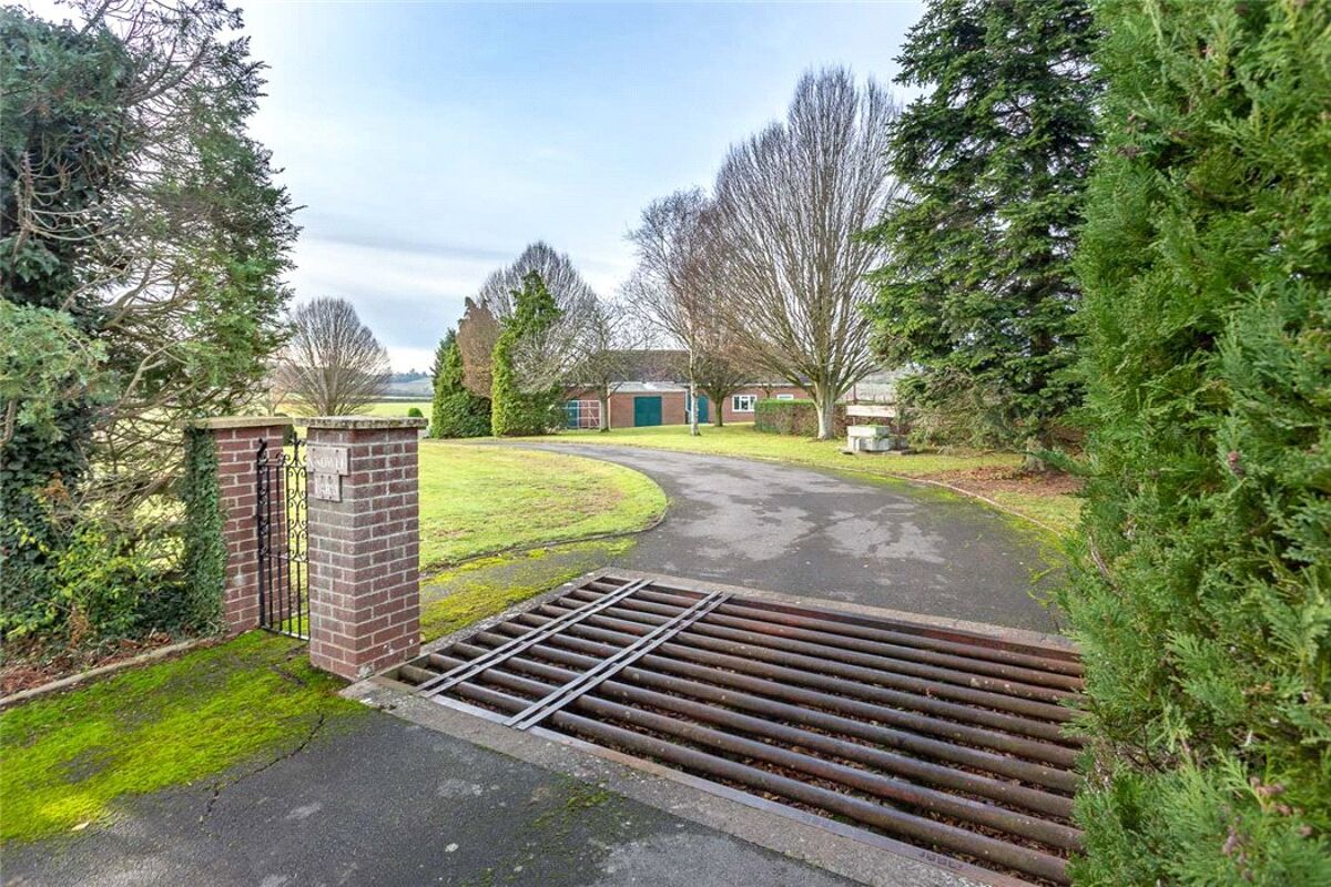 house for sale in The Knowle, Tirley, Gloucester, Gloucestershire, GL19