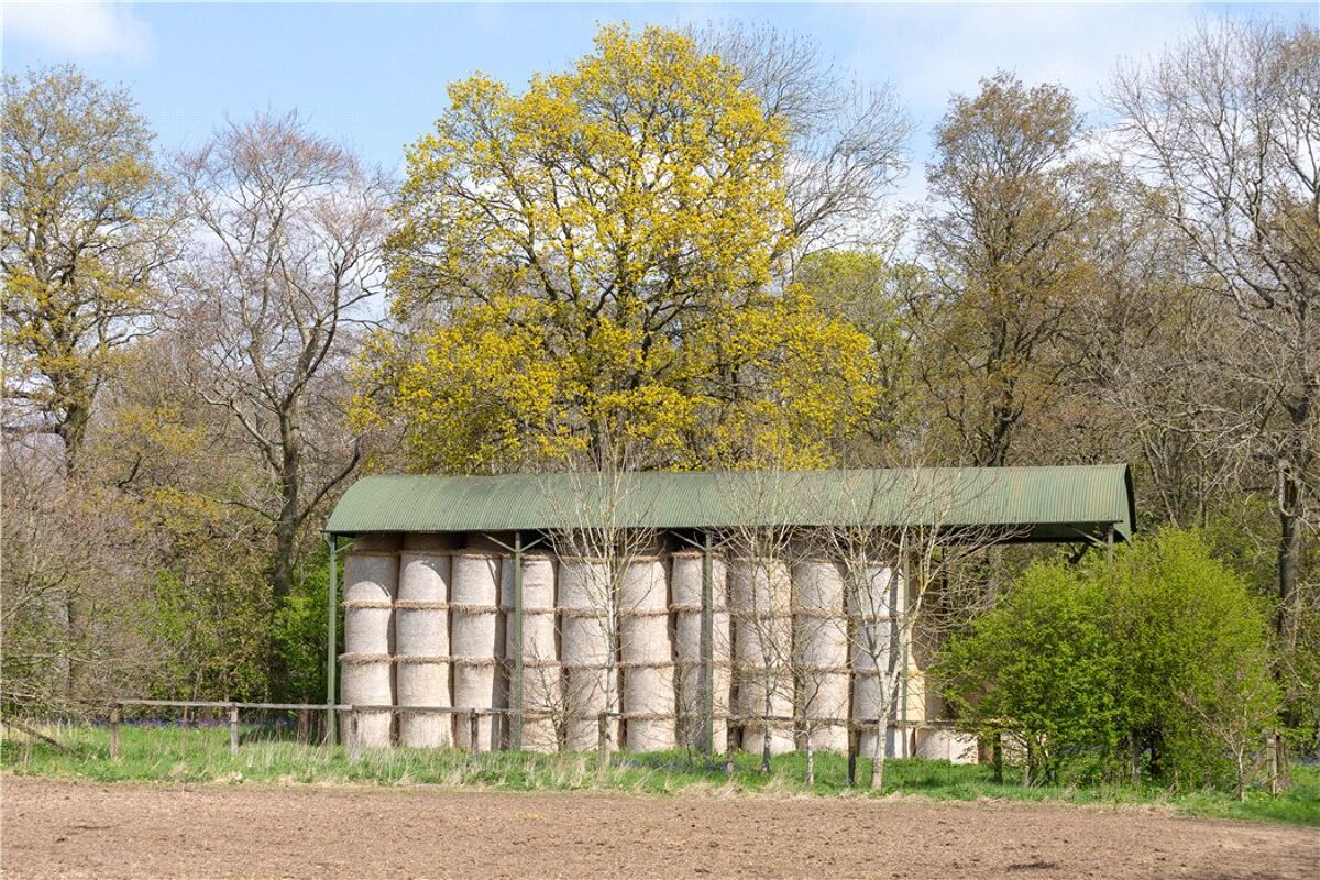 Farm/Estate for sale in Sandhurst Lane, Sandhurst, Gloucester