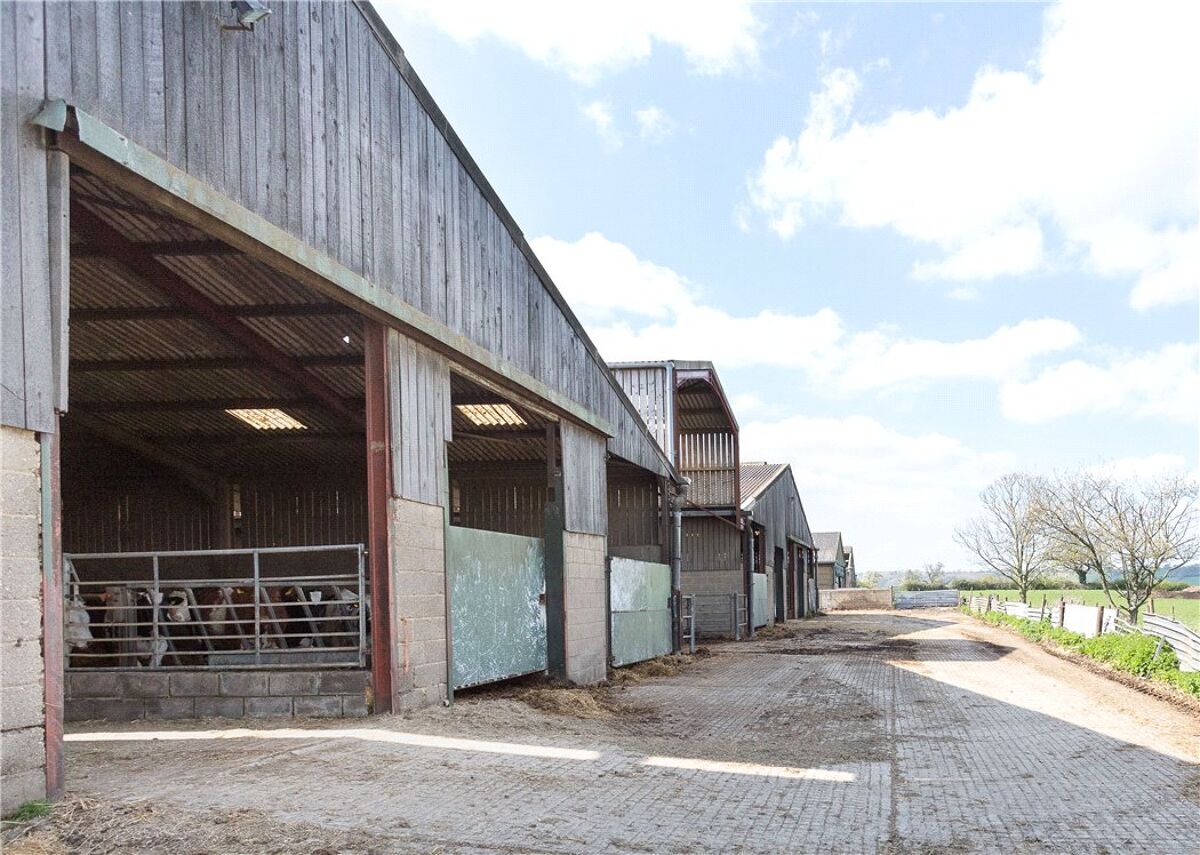 Farm/Estate for sale in Sandhurst Lane, Sandhurst, Gloucester