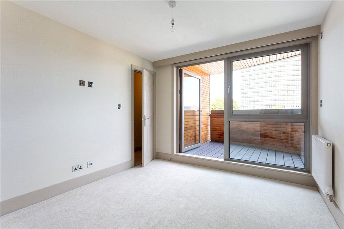 flat for sale in Century Court, Montpellier Grove, Cheltenham