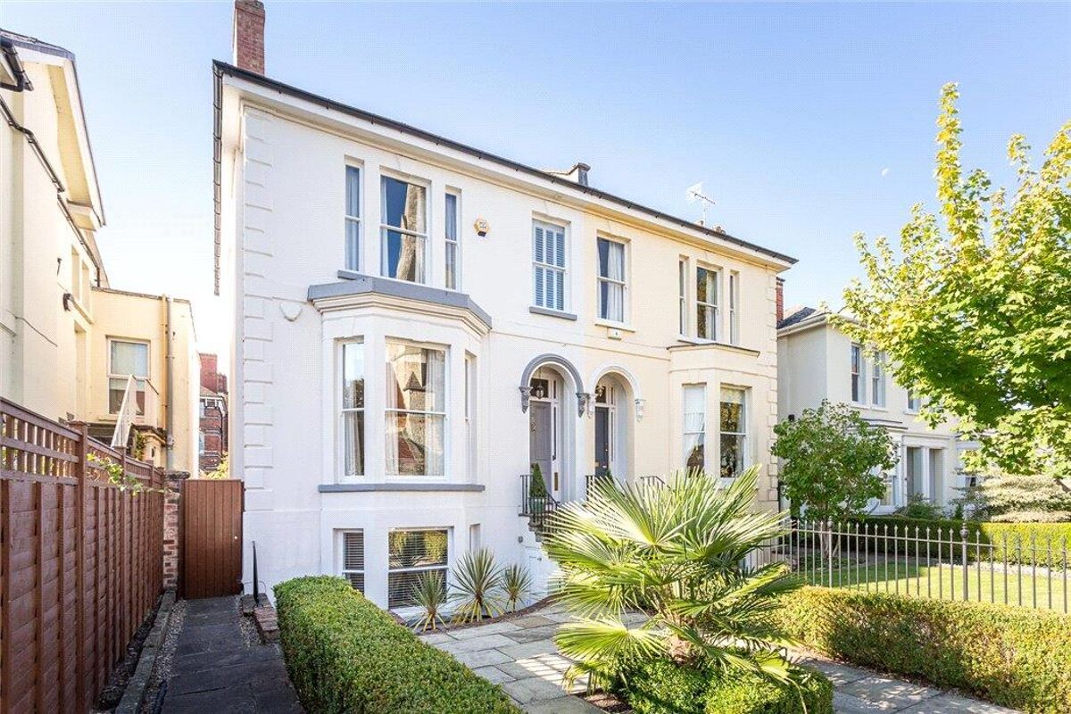 house for sale in St. Lukes Road, Cheltenham, Gloucestershire, GL53 CHE190242 Knight Frank house for sale in St. Lukes Road, Cheltenham, Gloucestershire, GL53 CHE190242 Knight Frank