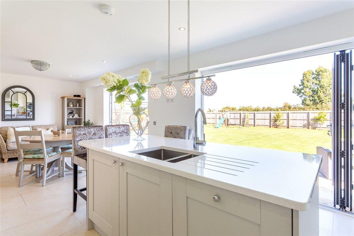 house for sale in Meadow View, Wainlode Lane, Gloucester