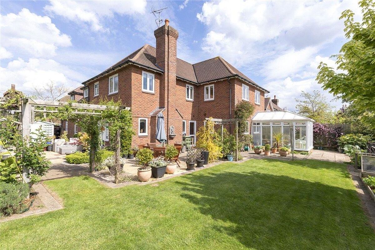 house for sale in Horseshoe Drive, Over, Gloucester, Gloucestershire