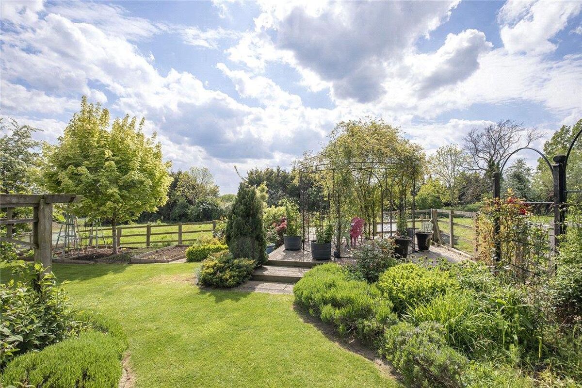 house for sale in Horseshoe Drive, Over, Gloucester, Gloucestershire