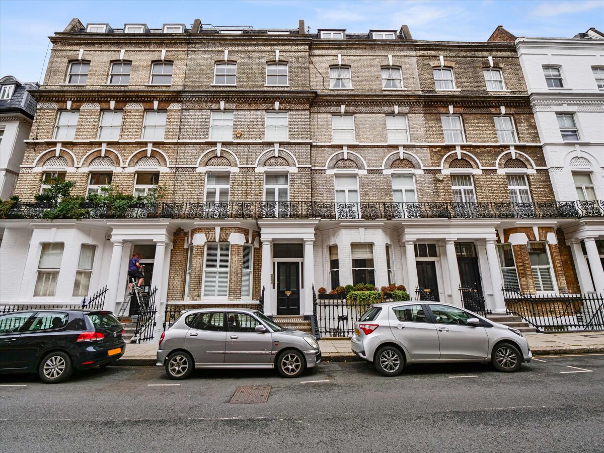 flat for sale in Elm Park Road, Chelsea, London, SW3 CHL012025974