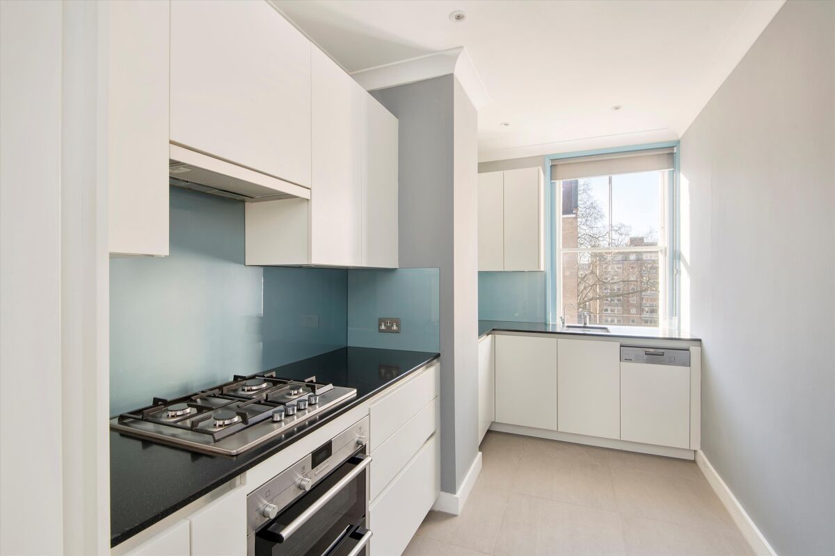 flat for sale in Elm Park Gardens, Chelsea, London, SW10 CHL012105900