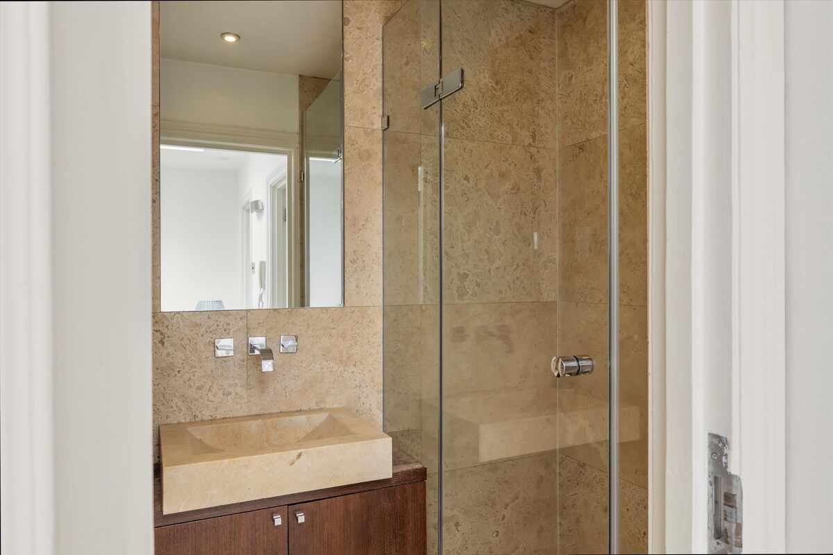 flat for sale in Oakley Street, Chelsea, London, SW3 CHL012116203