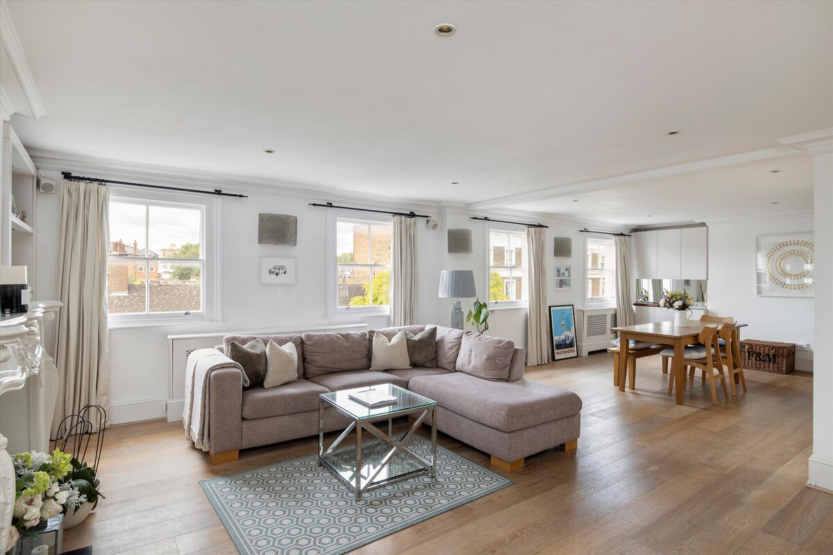 flat for sale in Oakley Street, Chelsea, London, SW3 CHL012116203