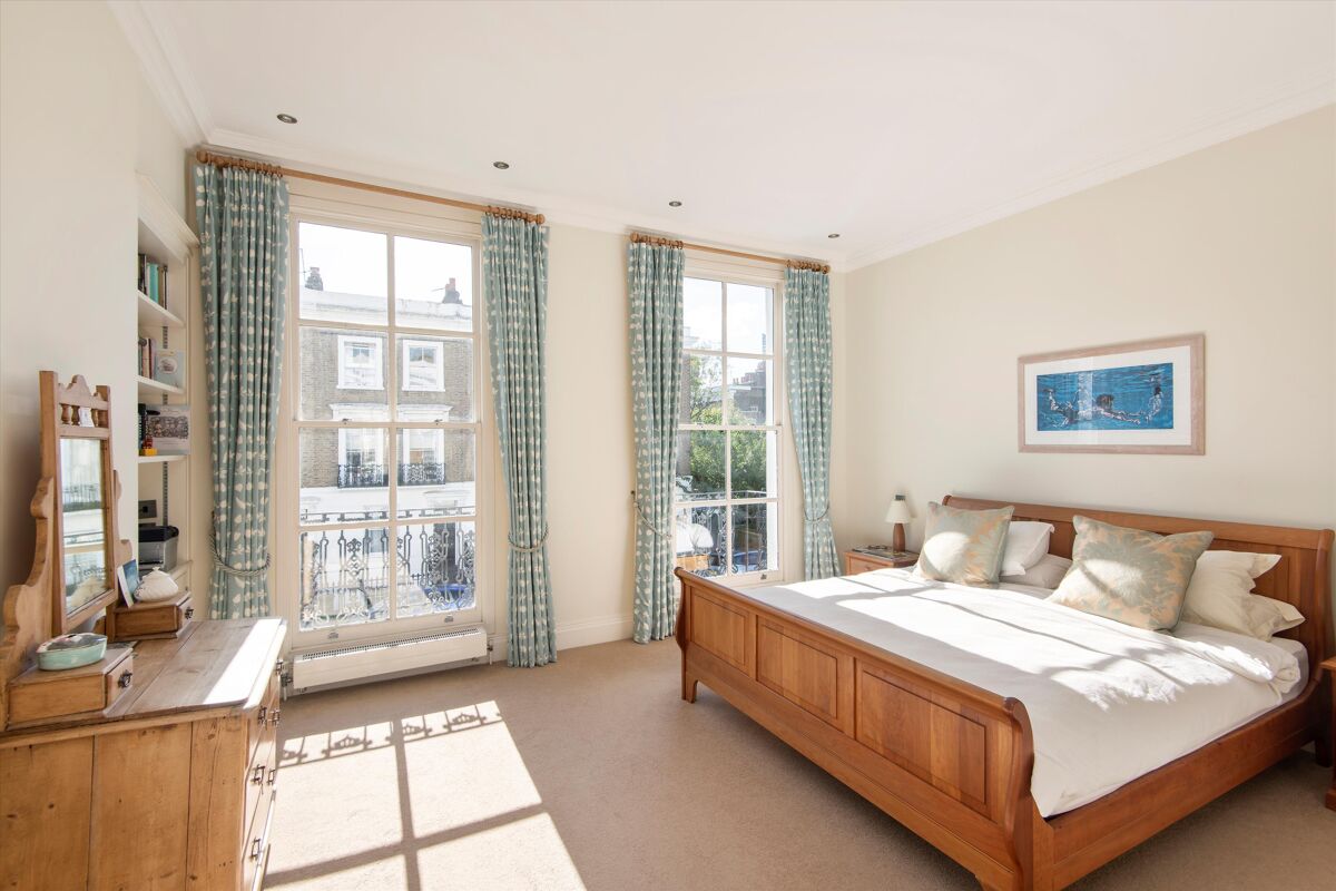 house for sale in Lamont Road, Chelsea, London, SW10 CHL012132003