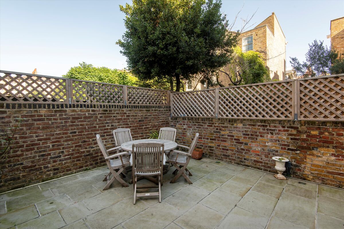 house for sale in Lamont Road, Chelsea, London, SW10 CHL012132003