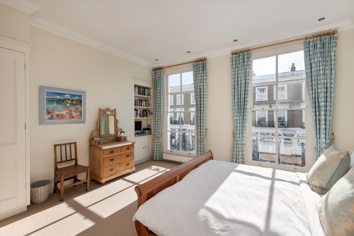 house for sale in Lamont Road, Chelsea, London, SW10 CHL012132003 Knight Frank