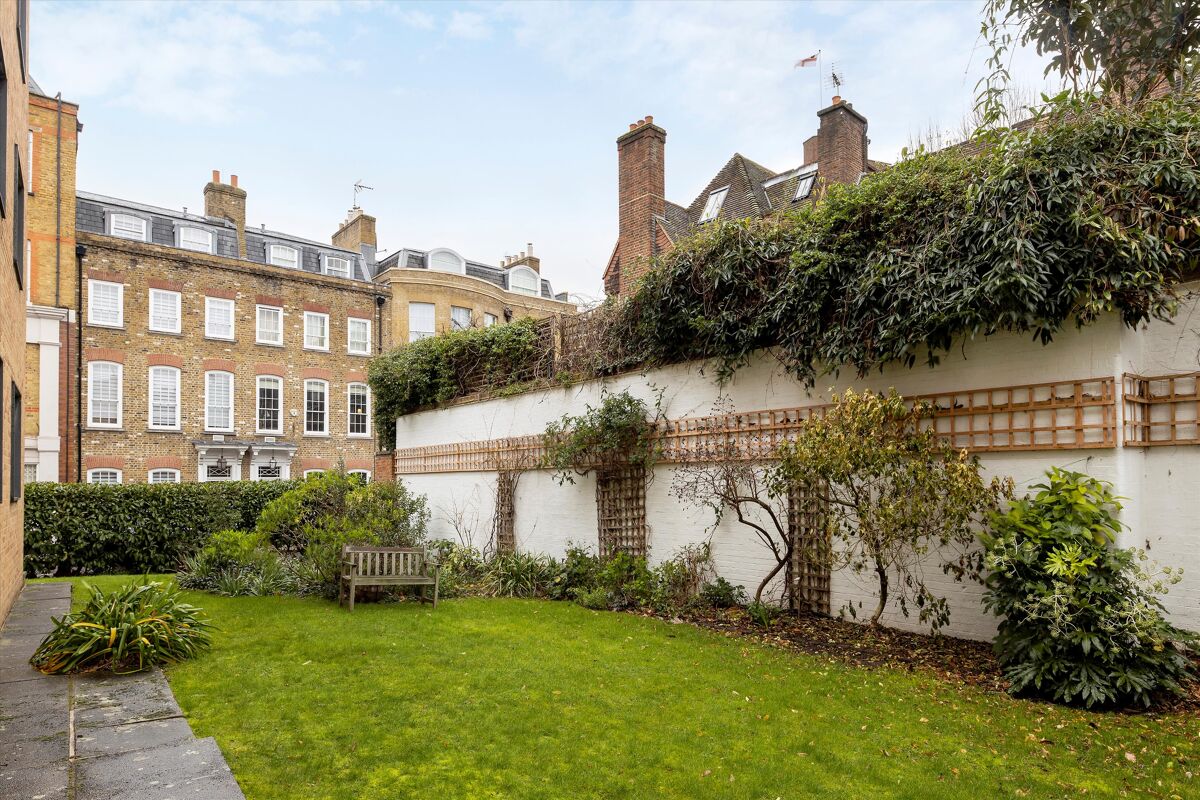 flat for sale in Old Church Street, Chelsea, London, SW3 CHL012143437