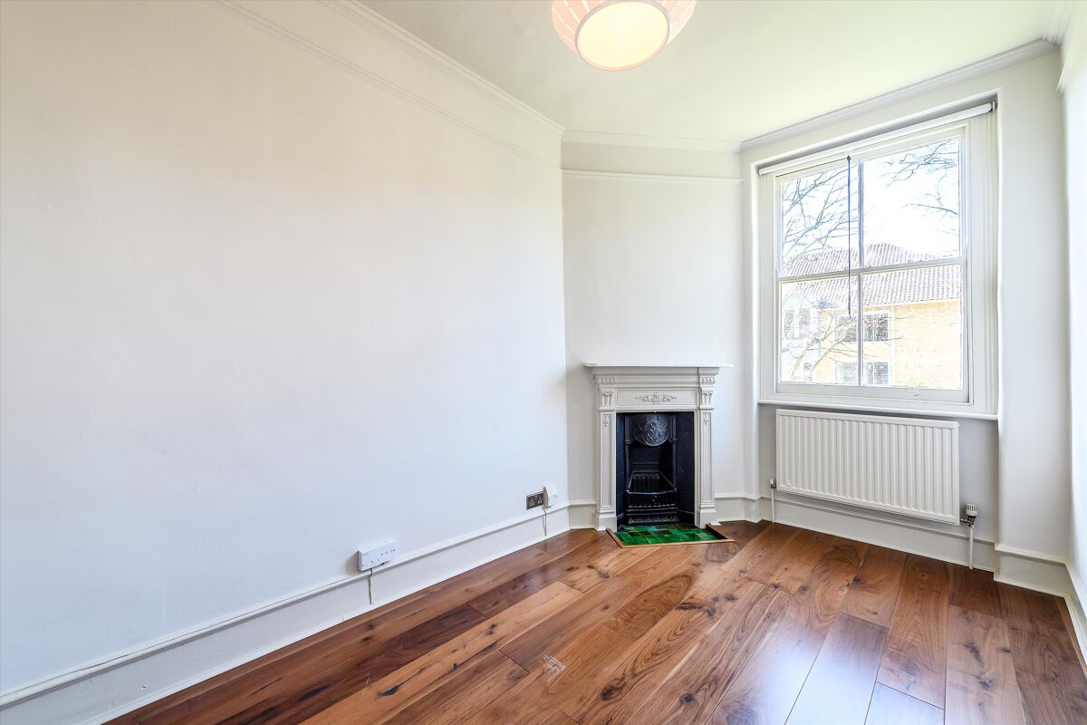 flat for sale in Beaufort Mansions, Beaufort Street, Chelsea, London