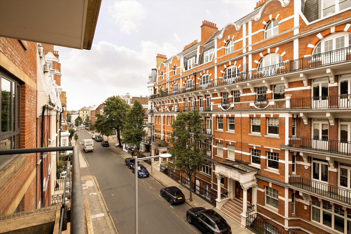 flat for sale in Drayton Gardens, Chelsea, London, SW10 CHL012177292