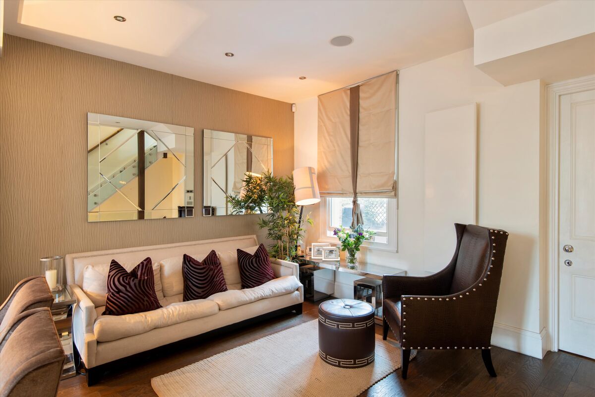 house for sale in Lots Road, Chelsea, London, SW10 CHL012187195