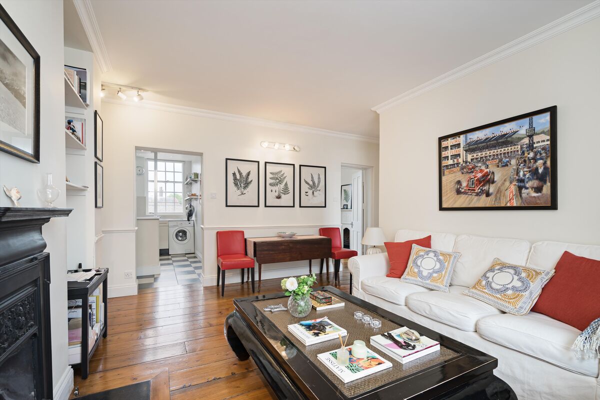 flat for sale in Cadogan House, Beaufort Street, Chelsea, London, SW3