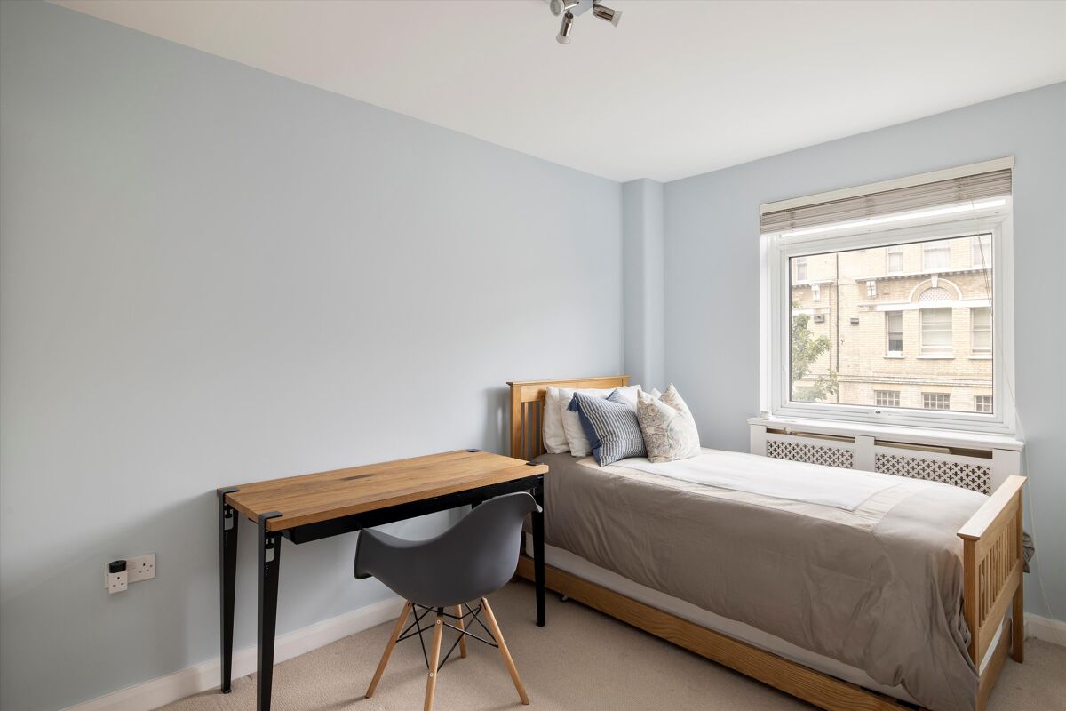 Flat For Sale In Elm Park Gardens Chelsea London SW10 CHL012243311 flat-for-sale-in-elm-park-gardens-chelsea-london-sw10-chl012243311