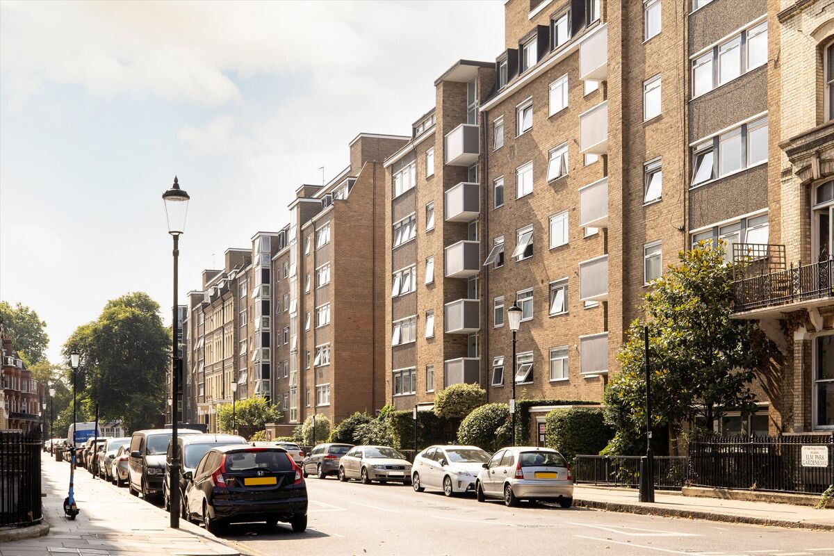 flat for sale in Elm Park Gardens, Chelsea, London, SW10 CHL012267323