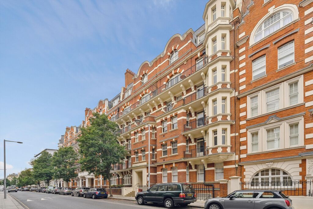 Image of Drayton Gardens, London, SW10