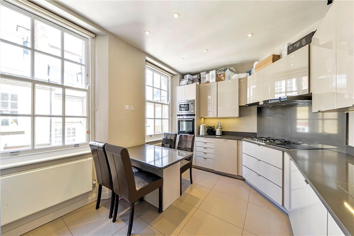 flat for sale in Coleherne Court The Little Boltons London SW5 flat for sale in Coleherne Court The Little Boltons London SW5