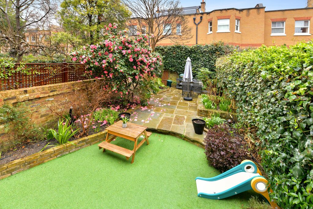 Image of Drayton Gardens, Chelsea, SW10