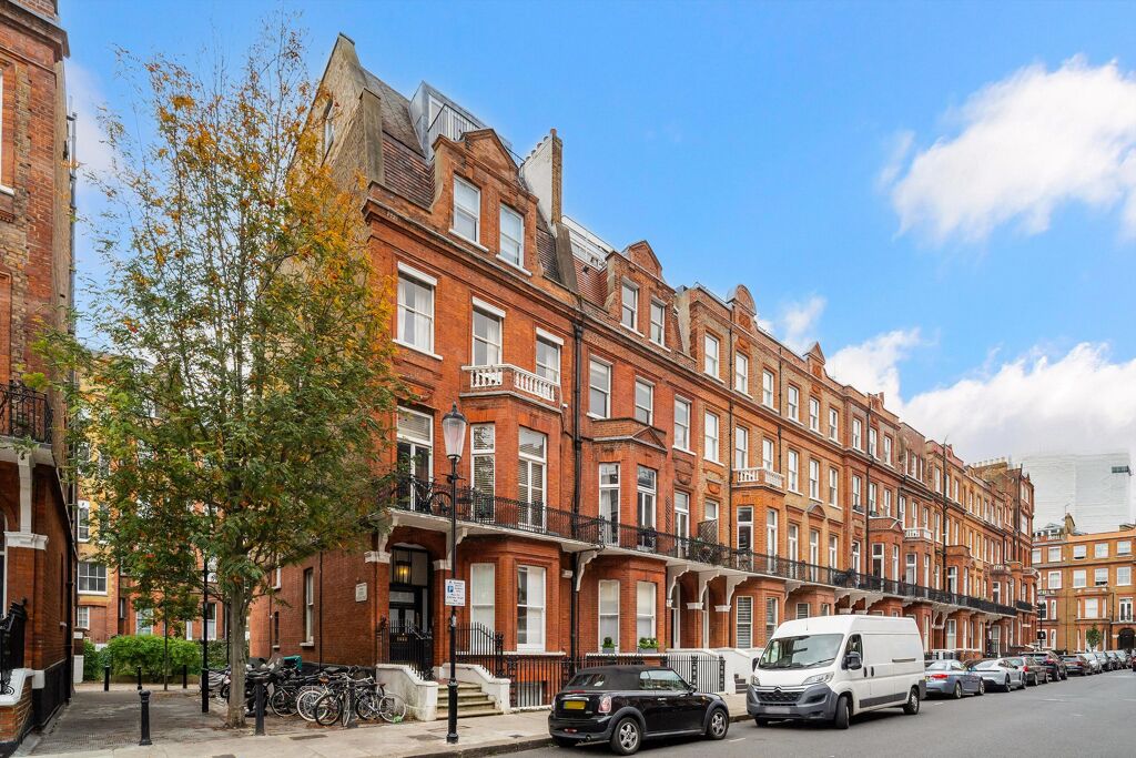 Image of Rosary Gardens, London, SW7