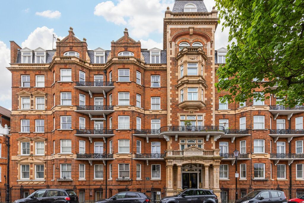 Image of Earl's Court Square, London SW5