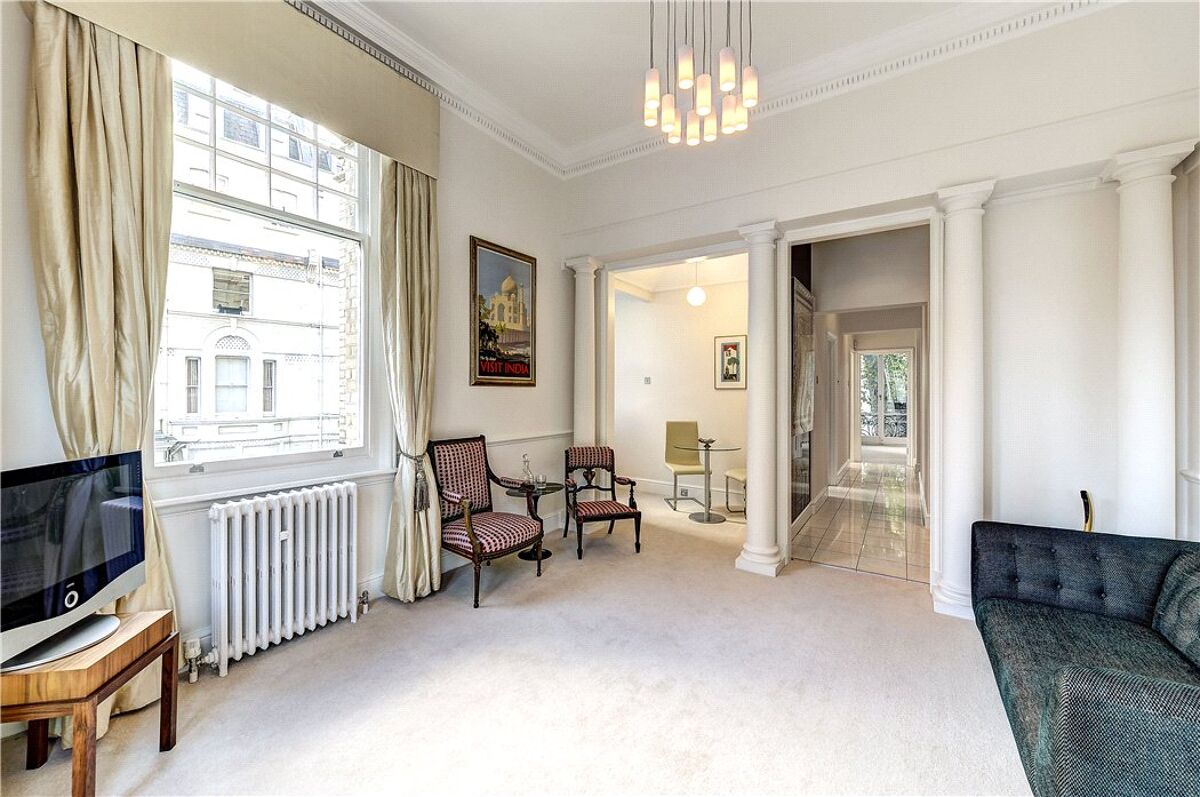 flat for sale in Elm Park Gardens, Chelsea, London, SW10 CHL080218