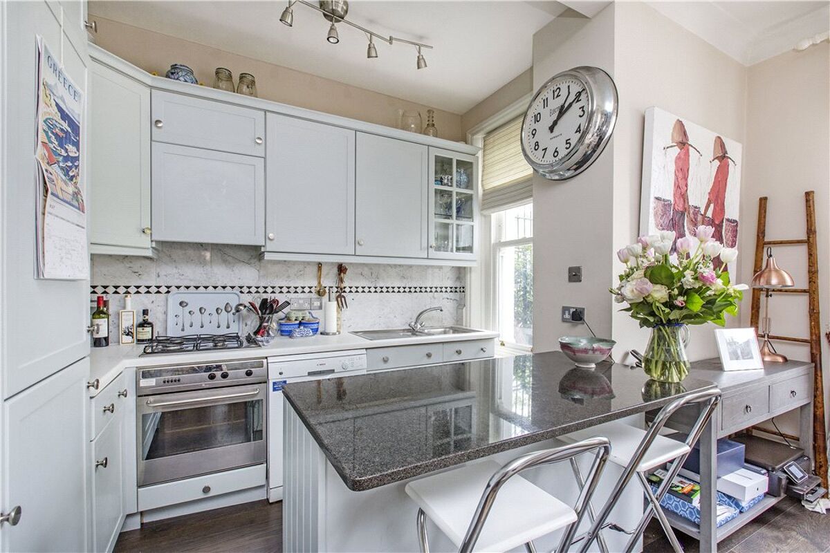 flat for sale in Redcliffe Gardens, Chelsea, London, SW10 CHL110285