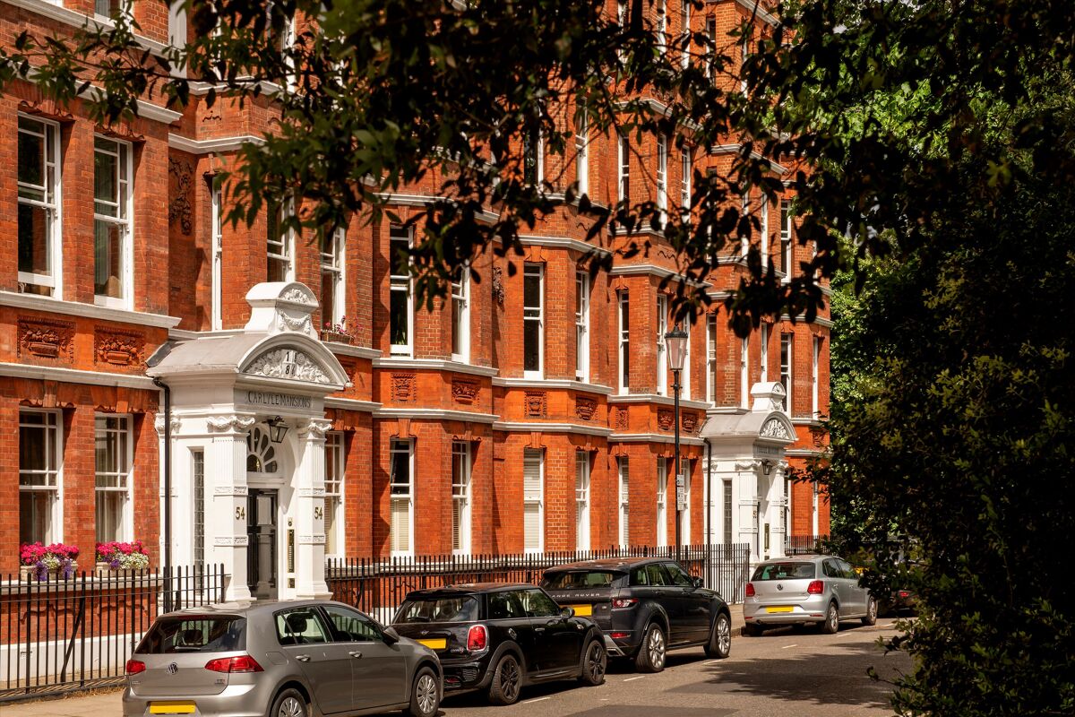 flat for sale in Carlyle Mansions, London, SW3 CHL130102 Knight Frank