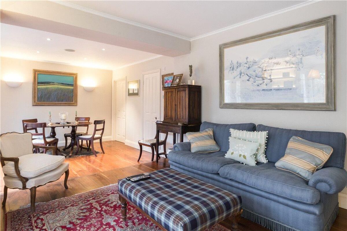 flat for sale in Pooles Lane, Chelsea, London, SW10 CHL140316