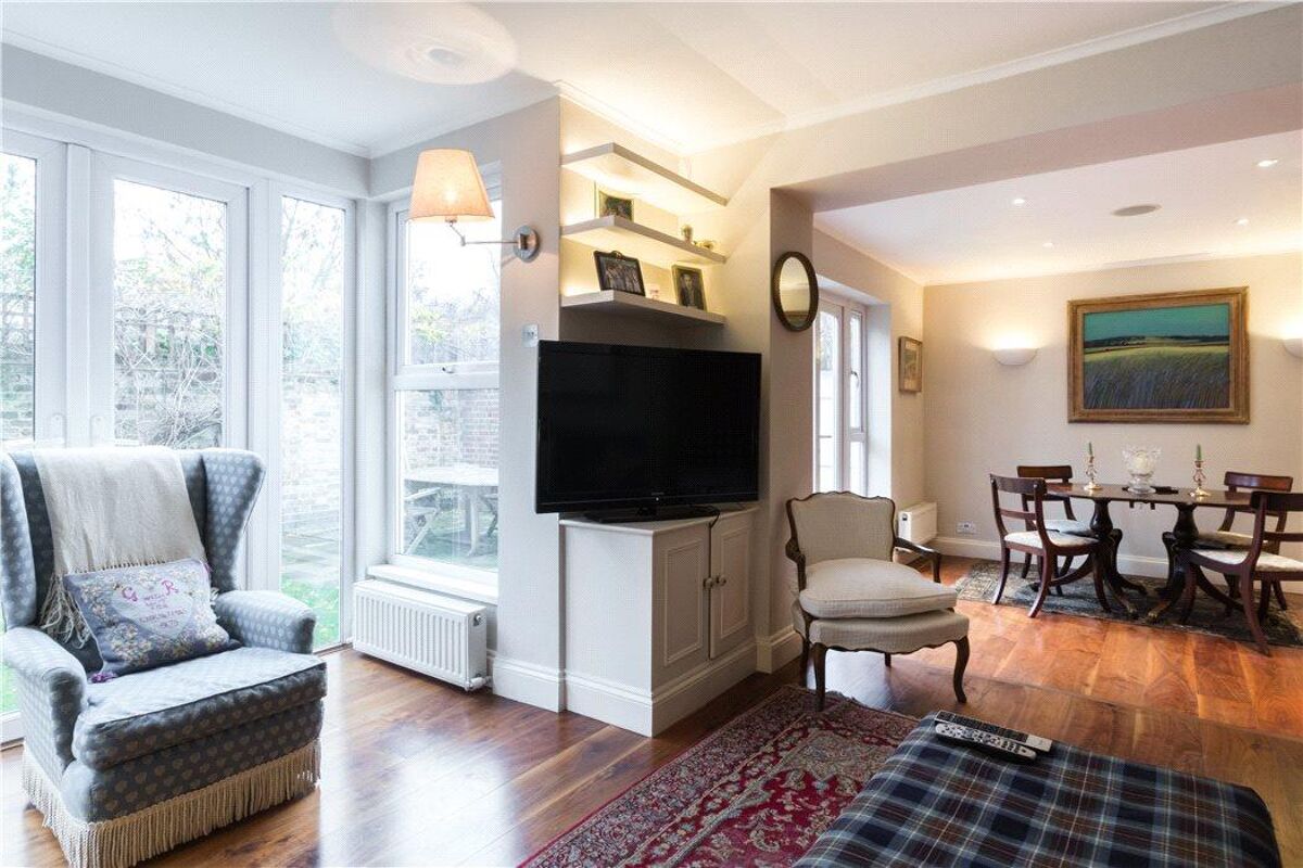 flat for sale in Pooles Lane, Chelsea, London, SW10 CHL140316