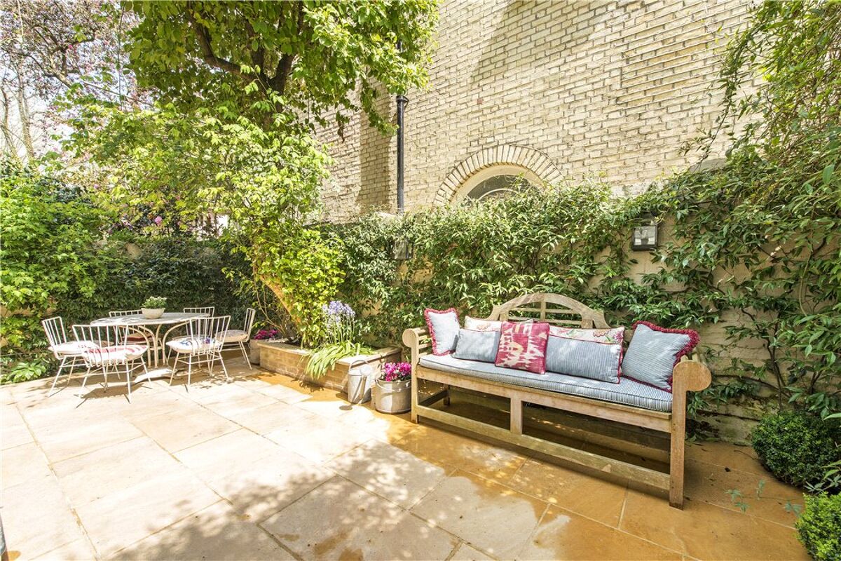 for sale in Redcliffe Square, Chelsea, London, SW10