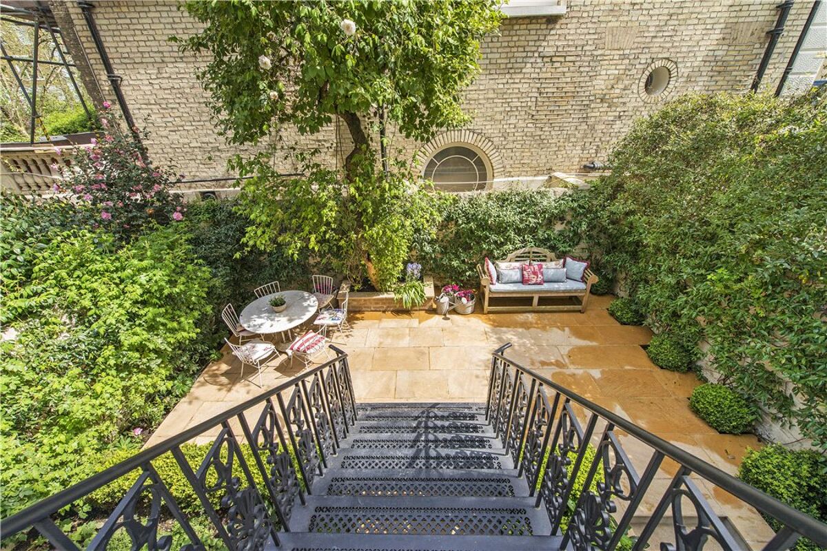 for sale in Redcliffe Square, Chelsea, London, SW10