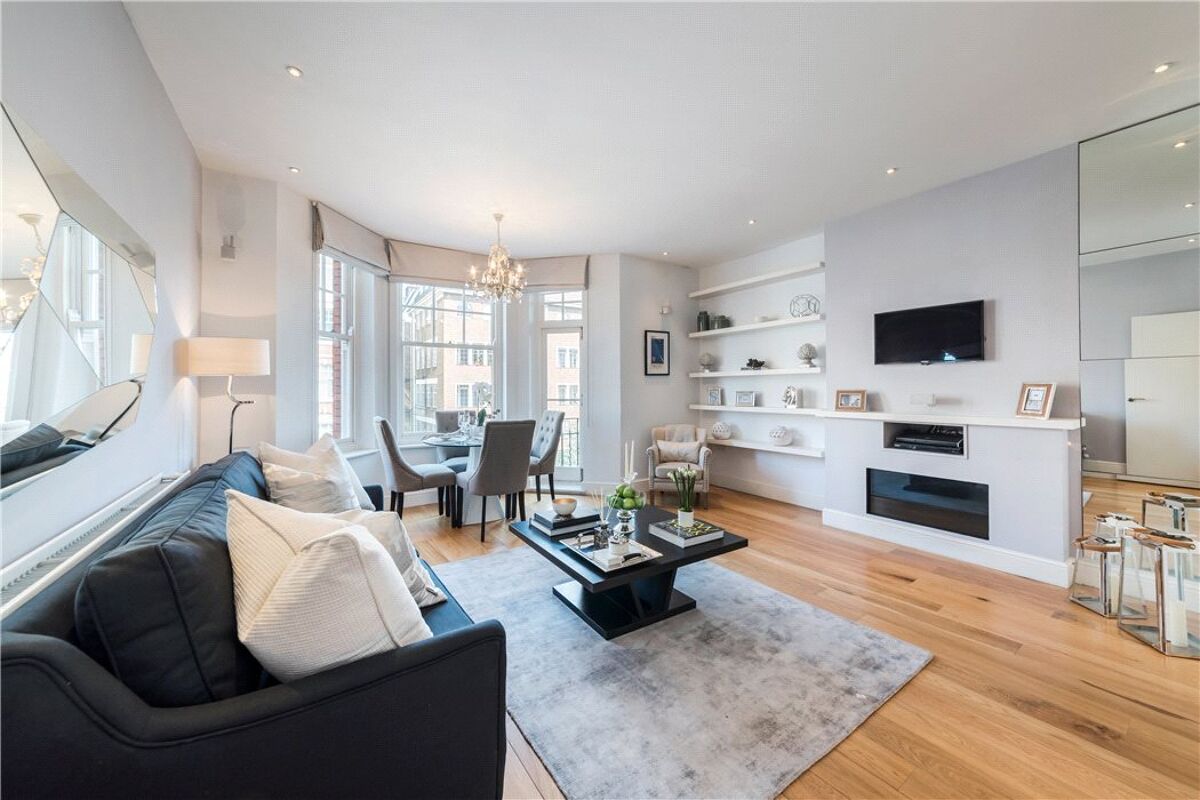 flat for sale in Beaufort Mansions, Beaufort Street, Chelsea, London