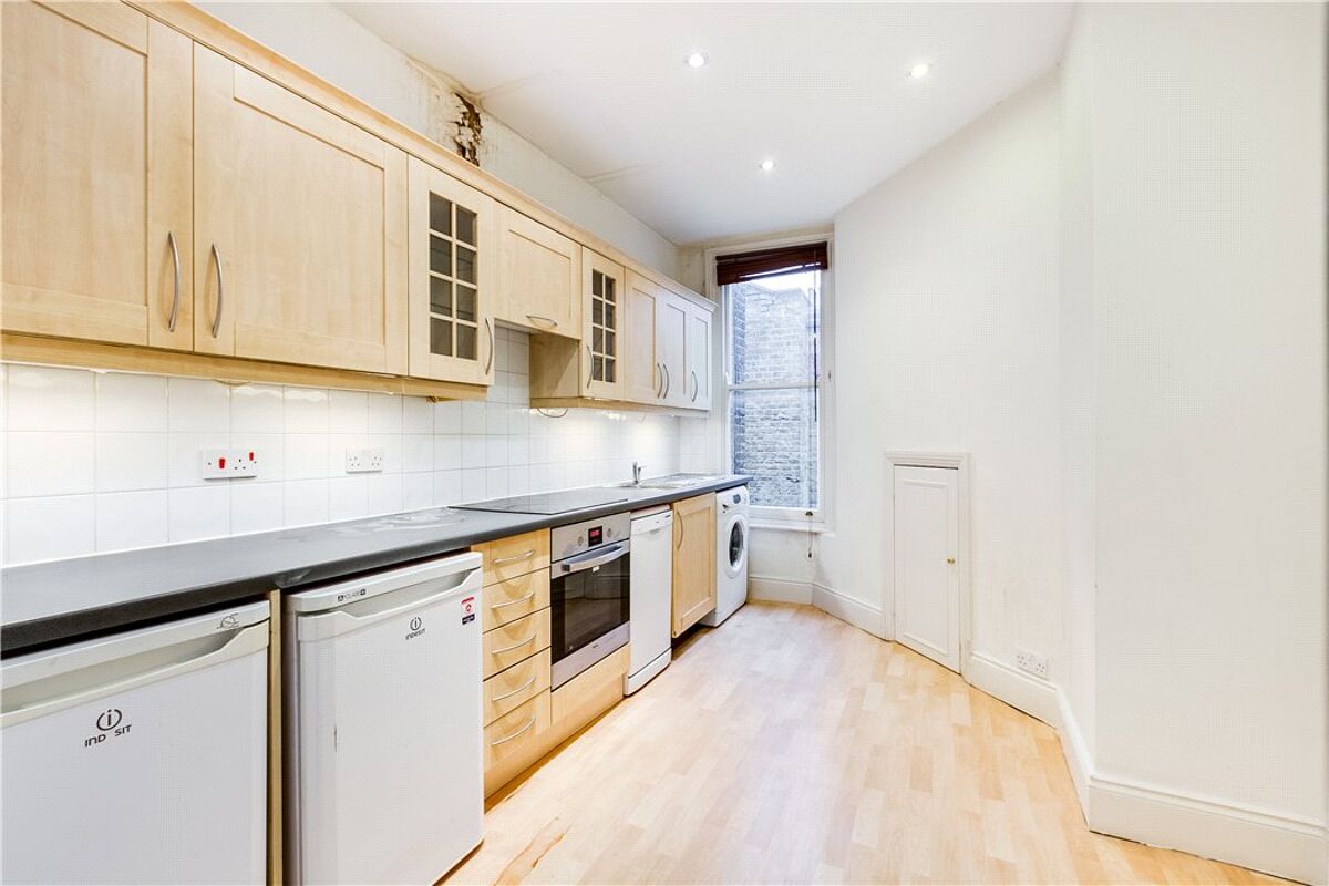 flat for sale in Beaufort Mansions, Beaufort Street, Chelsea, London