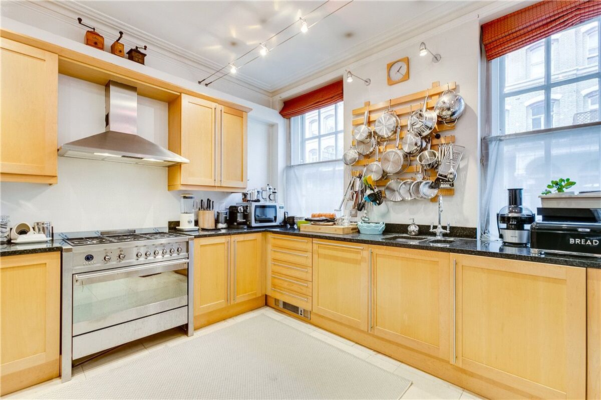 flat for sale in Coleherne Court Old Brompton Road Chelsea London flat for sale in Coleherne Court Old Brompton Road Chelsea London