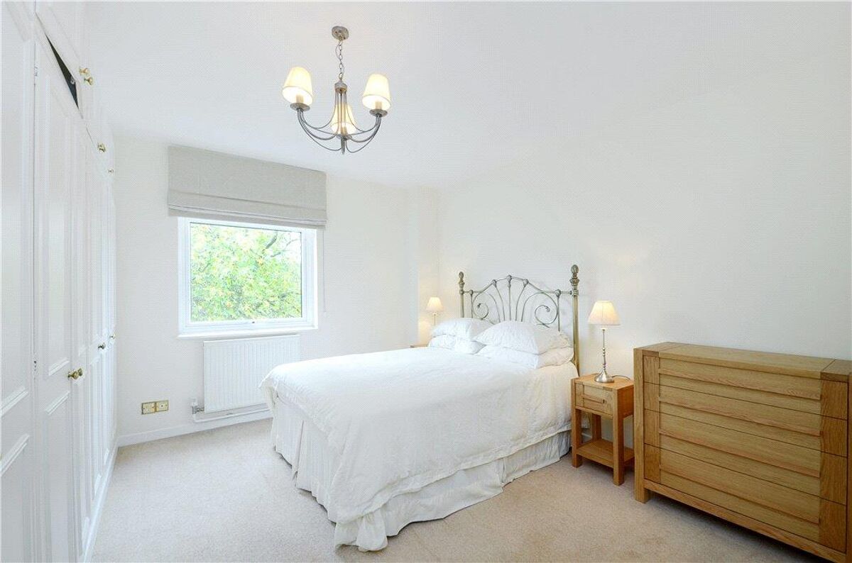 flat for sale in Elm Park Gardens, Chelsea, London, SW10 CHL180054