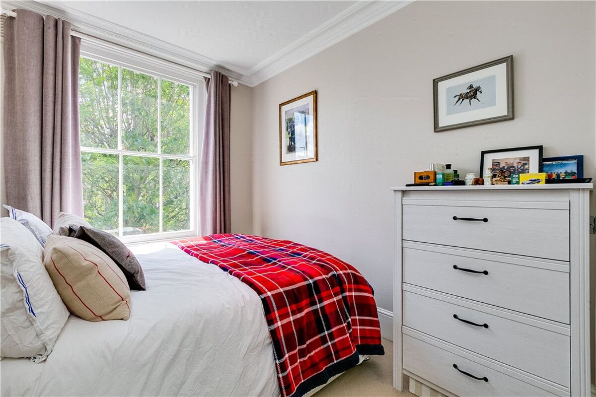 flat for sale in Lamont Road, Chelsea, SW10 CHL180186 Knight Frank