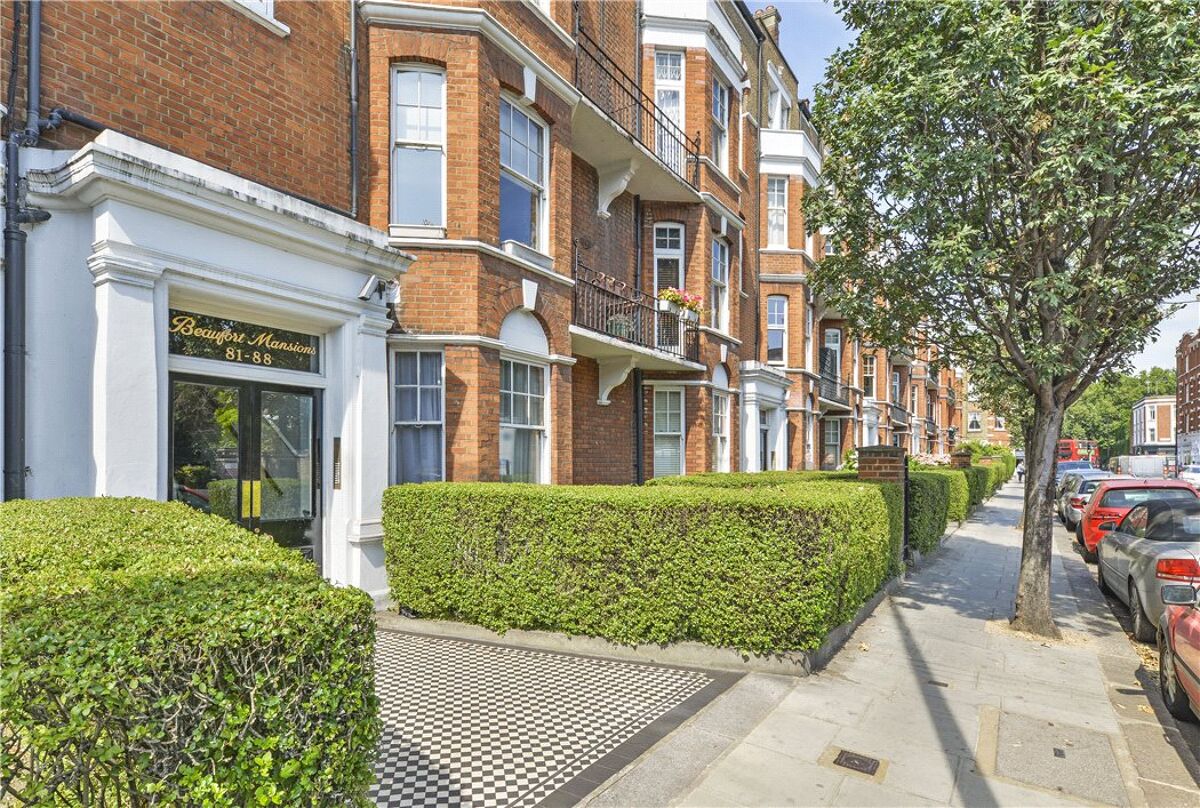 flat for sale in Beaufort Mansions, Beaufort Street, Chelsea, London