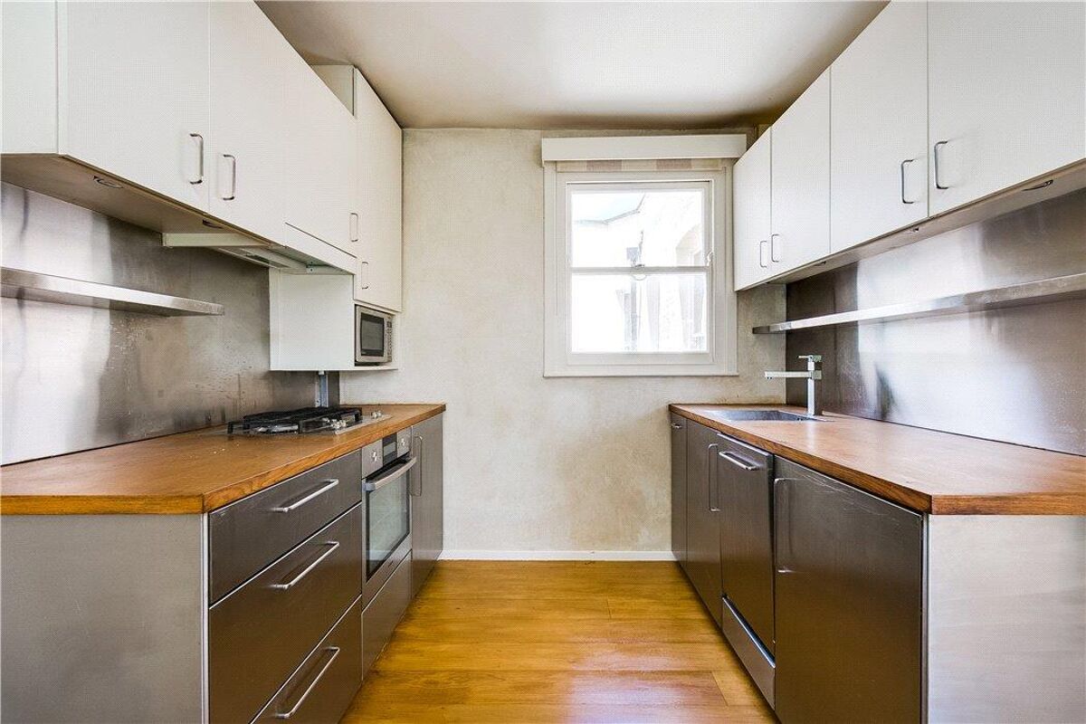 flat for sale in Alexandra Mansions, 333 Kings Road, London, SW3