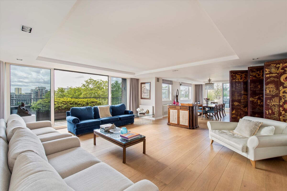 flat for sale in Pier House, 31 Cheyne Walk, London, SW3 CHL190065