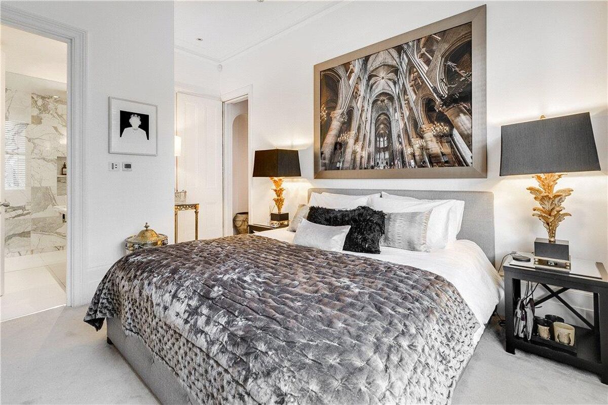 flat for sale in Redcliffe Gardens, London, SW10 CHL190151 Knight Frank