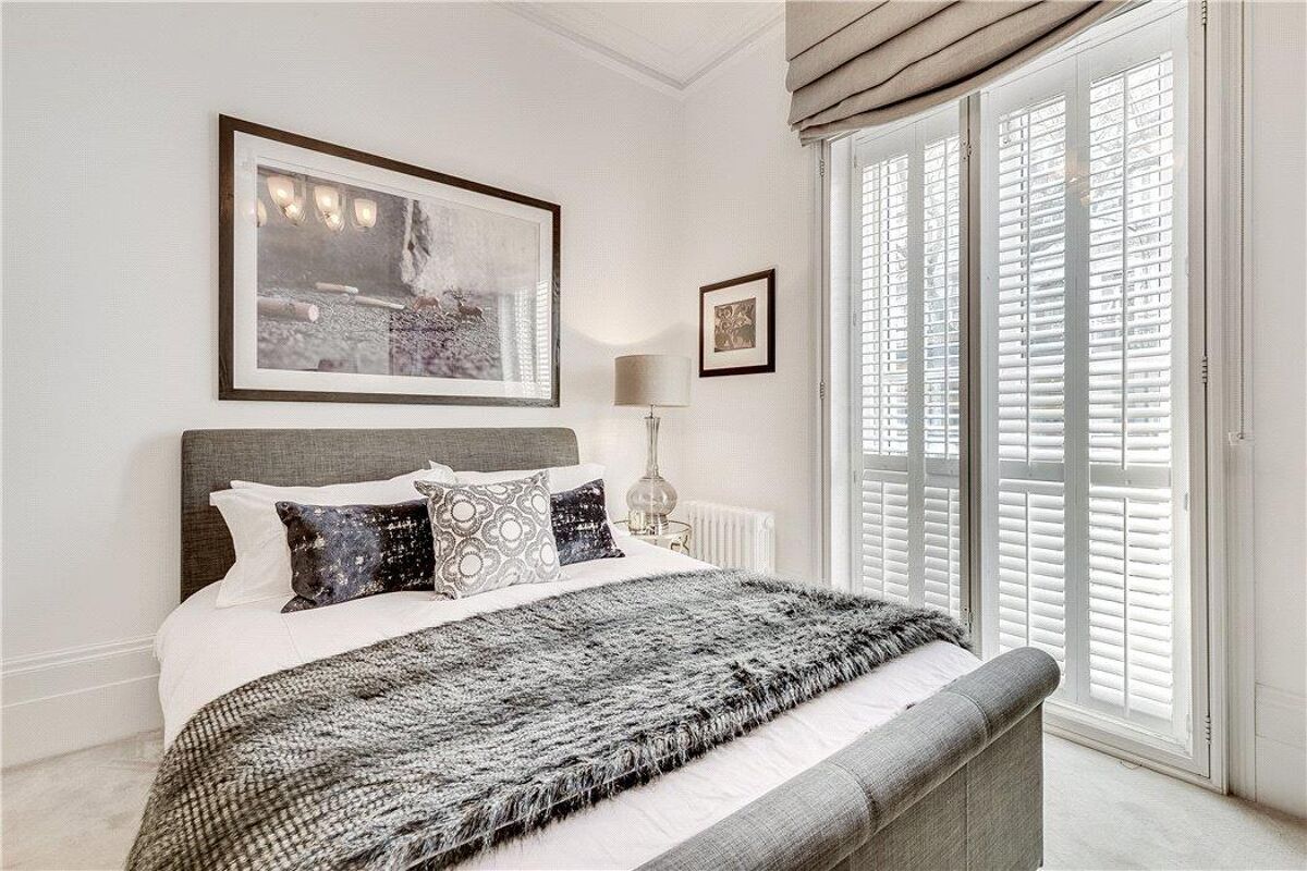 flat for sale in Redcliffe Gardens, London, SW10 CHL190151 Knight Frank