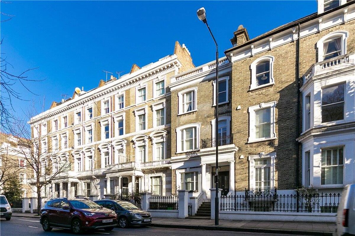 flat for sale in Redcliffe Gardens, London, SW10 - CHL190151 | Knight Frank