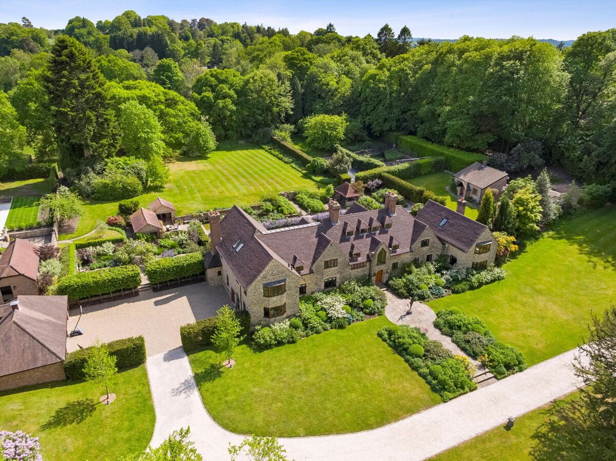 house for sale in Hatch Lane, Haslemere, West Sussex, GU27 CHO011340