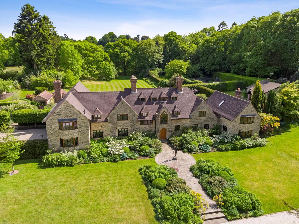 house for sale in Hatch Lane, Haslemere, West Sussex, GU27 CHO011340