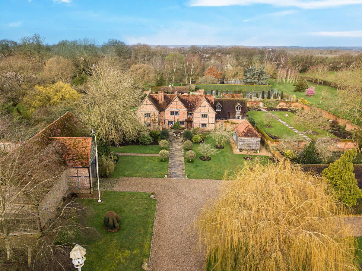 house for sale in Castle End Road, Berkshire, RG10