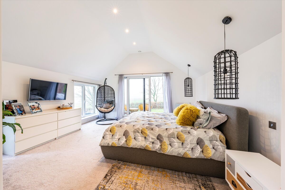 house for sale in Blackham, Tunbridge Wells, East Sussex, TN3 CHO012015917 Knight Frank