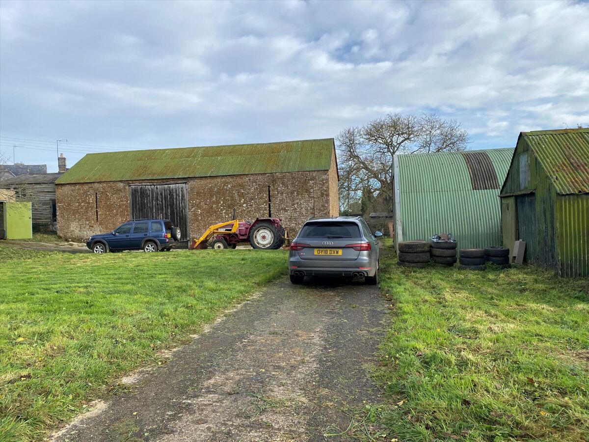 village house for sale in Wigginton, Oxfordshire, OX15 CHO012028083